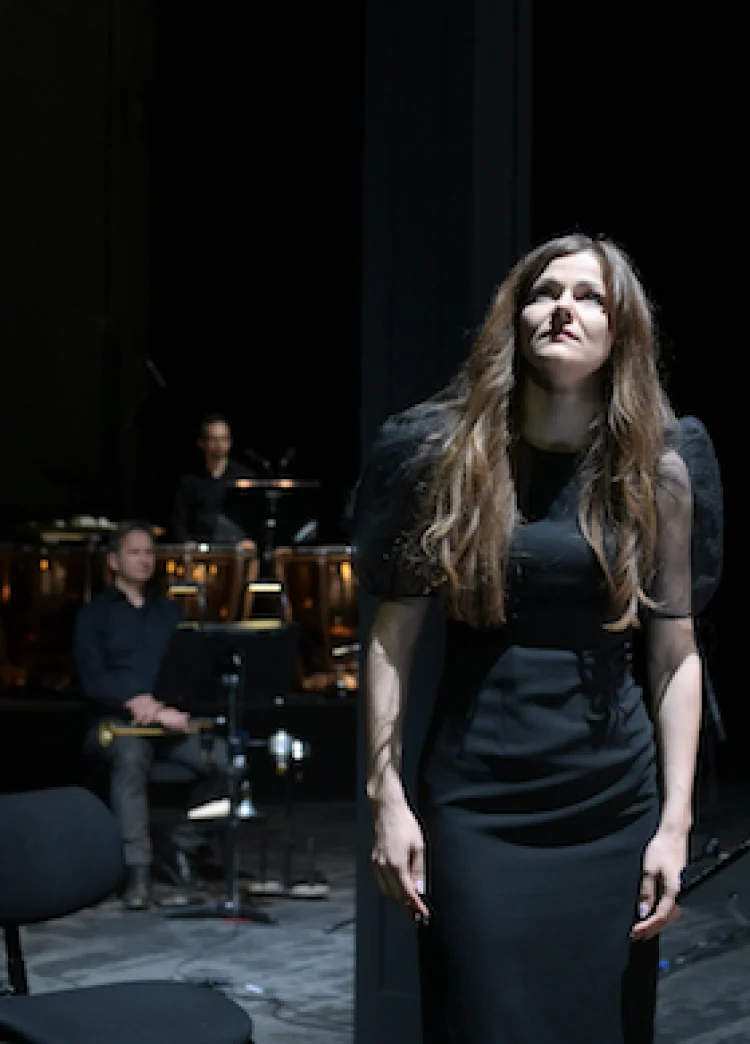 Szenenbild aus der Oper „Inferno” in Frankfurt  | © Foto: Foto: Barbara Aumüller/Oper Frankfurt
