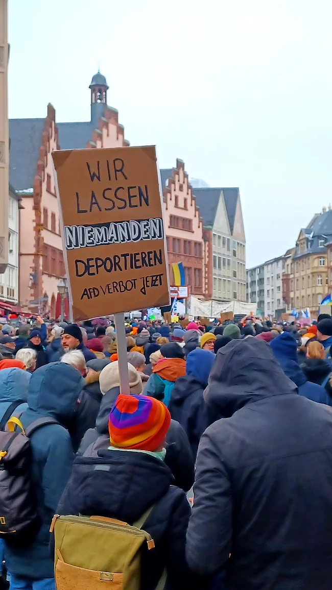 Gemeinsam gegen RECHTS | © Manfred Zapp