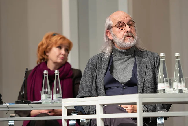 GOTT, Fritz Rémond Theater. Verena Wengler, Lutz Reichert | © Helmut Seuffert