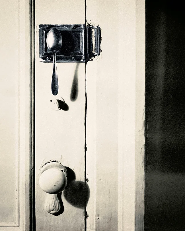 Marcel Duchamp, Verrou de sûreté à la cuiller (The Locking Spoon), 1957 | © Association Marcel Duchamp / VG Bild-Kunst, Bonn 2022, photo courtesy Collection Attilio Codognato, Venice