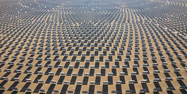  | &copy; ダモ リ/ Unsplash