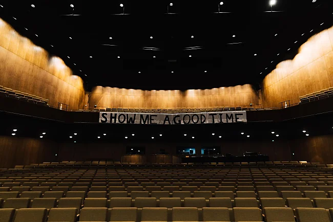 Show Me A Good Time | © Eike Walkenhorst