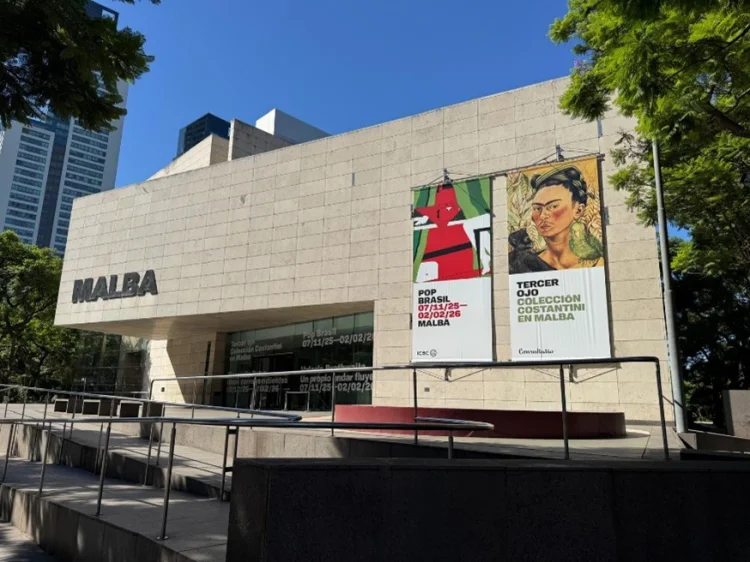 Kunstmuseum MALBA in Buenos Aires präsentiert  seit dem 7. November 2025 noch bis zum 2. Februar 2026 die Ausstellung “POP BRASIL – Vanguardia y Nueva Figuración (1960s–1970s)” | &copy; Foto: Michele Sciurba