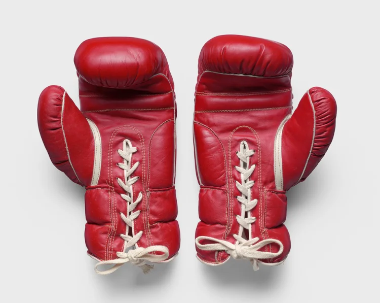 Boxhandschuhe von Max Schmeling, Deutschland, um 1970 | © Foto: Deutsches Ledermuseum, M. Url