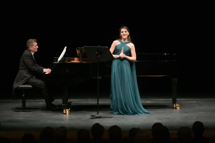 Maria Agresta, Vincenzo Scalera | © Foto: Oper Frankfurt Barbara Aumüller