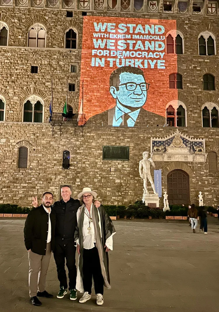 Wir sind noch hier | © Foto: Michele Sciurba