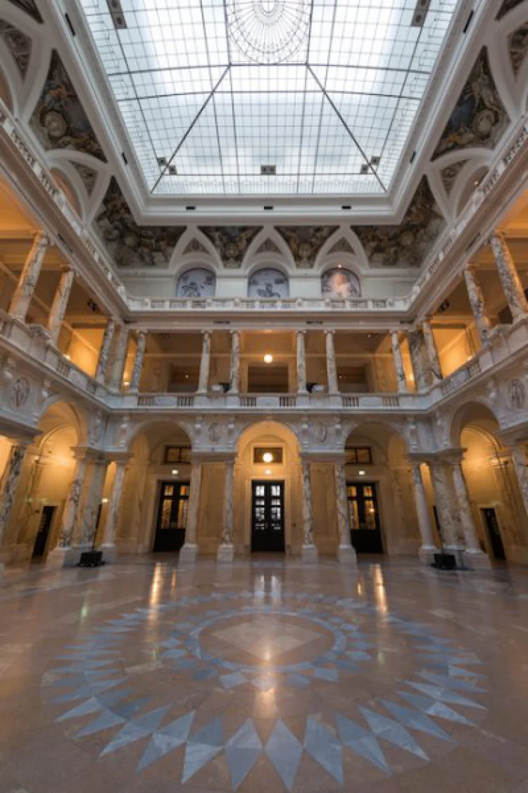 Weltmuseum Wien, Säulenhalle  | © Foto: KHM-Museumsverband