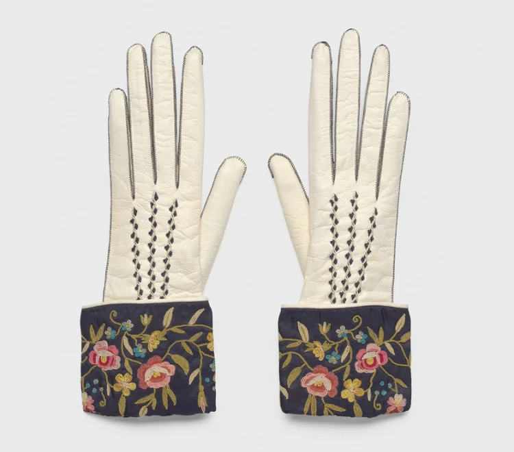 Handschuhe mit Umschlagstulpen, Fa. Maurice Vallet, Paris, Frankreich, 1910/20er Jahre | © Foto: Deutsches Ledermuseum, M. Url