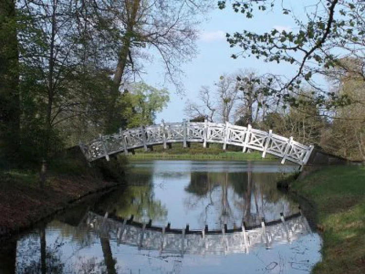 Chinesische Brücke im Wörlitzer Park | © Foto: Foto: Weissanna